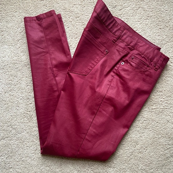 Bisou Bisou Coated Burgundy Red Skinny Jeans Size 10 - Picture 1 of 9
